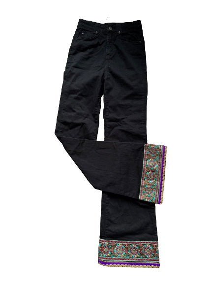 Anika Trims - W24 L35