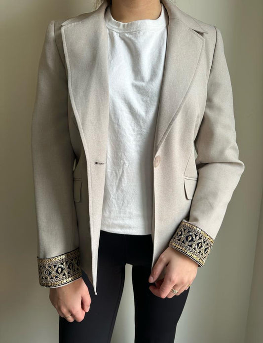 Cream | Black and Gold cuffs | Size 10