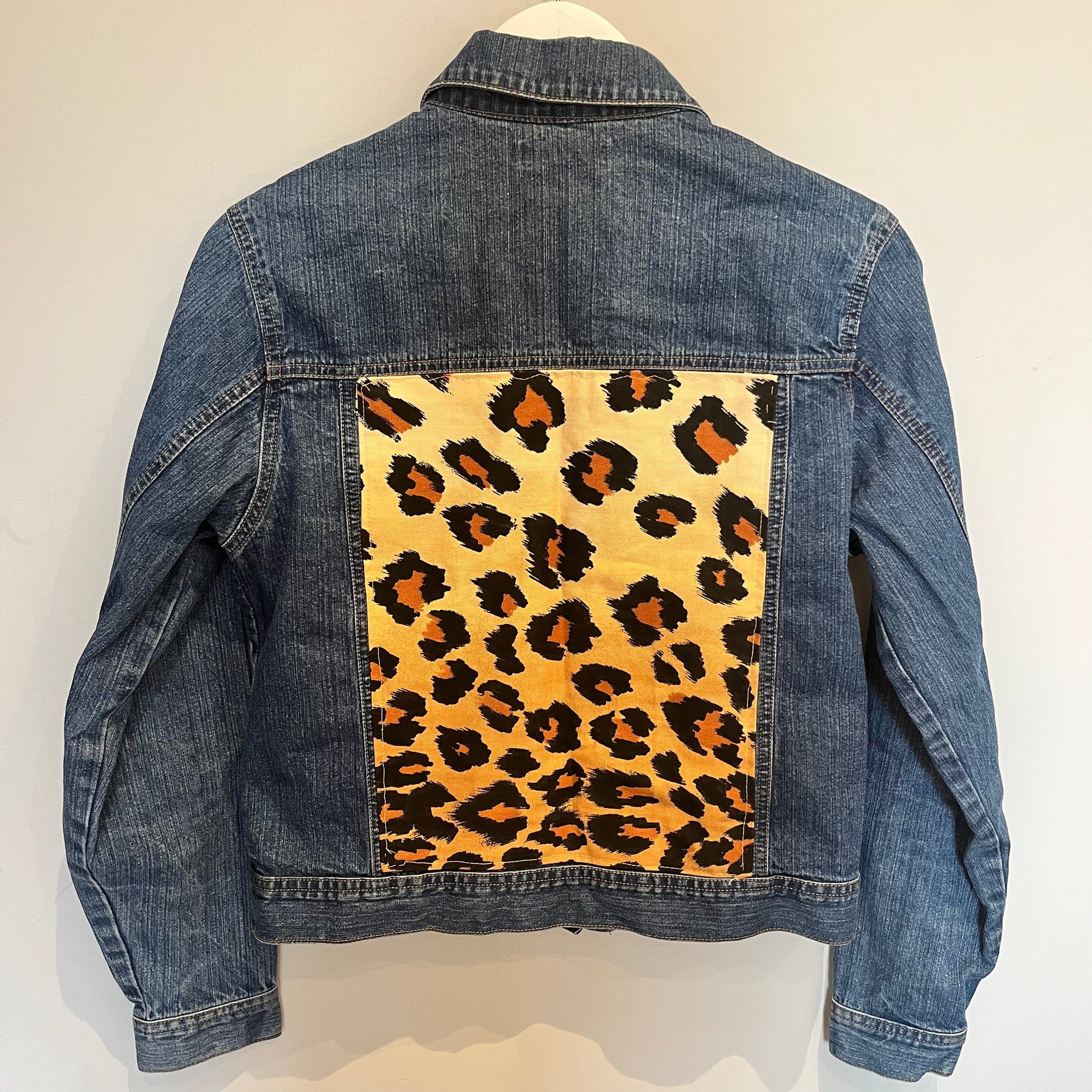 Jean jacket 2025 with leopard collar